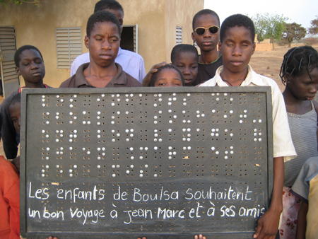 Message en Braille envoyé par les enfants de Boulsa à Jean-Marc Meyrat Message en Braille envoyé par les enfants de Boulsa à Jean-Marc Meyrat